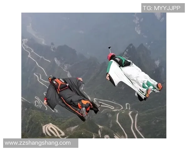 重庆极限运动队的灵活性揭秘与挑战极限的精彩瞬间